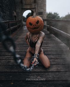 Halloween Creative Photoshoot, Budoir Photography Halloween, Halloween Photoshoot Props, Spicy Spooky Photoshoot, Photoshoot Halloween Ideas, Halloween Women Photoshoot, Boo-doir Shoot, Halloween Photoshoot Poses, Spooky Bouidor Photography