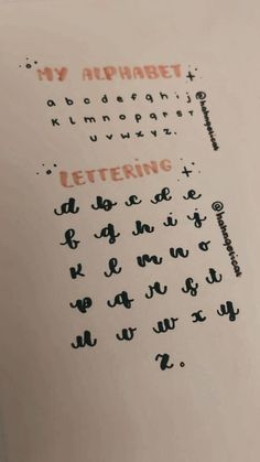 #Handwriting Examples, Pretty Handwriting, Hand Lettering Worksheet, Lettering Guide, School Organization Notes, Study Organization, Notebook Organization, Plakat Design, Notes Inspiration