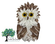 "Welcome the cooler months with this stylish and unique Owl Wreath in Fall/Winter Brown. Featuring an intricately crafted owl design, it will make a great addition to any home, and its rustic charm will warm up your living space. Perfect for the holiday season. This adornment measures 29\" long, 19\" wide and  5\" deep, tip to tip, so it will fit perfectly between your front door and storm door! Should you choose to display this item outdoors, please place in a protected area away from the eleme Winter Sunflower, Burlap Owl, Wreath Centers, Utility Covers, Modern Boho Farmhouse, Owl Wreath, Burlap Flower Wreaths, Wreath Sunflower, Owl Wreaths