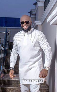 Simple Men’s Native Wear, Black Senator Styles For Men 2022, Kaftan Designs For Men 2021, Men Native Styles Nigeria 2022, Mens Senator Wears Nigeria 2022, Men African Fashion