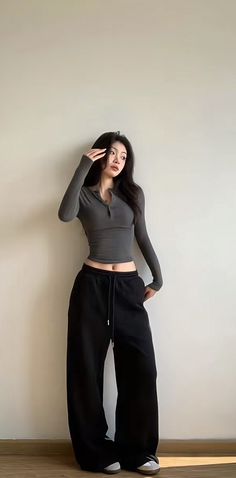 Comfy Outfit Aesthetic Korean, Corset Fashion Outfits, Celebrity Casual Outfits, Fashionista Clothes, Streetwear Fashion Women, Asian Outfits, Looks Chic