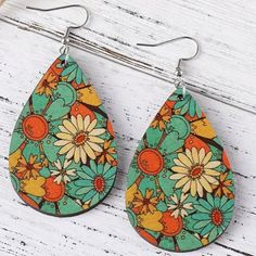 Eye-Catching Design: Elegant Flower Print Teardrop Earrings That Will Make You Stand Out From The Crowd. High-Quality Material: Made Of Durable And Hypoallergenic Alloy, Safe For Sensitive Skin. Earrings Are Made Of Wood. Easy To Wear: Lightweight And Comfortable To Wear All Day Long. Measurements In Photos. Smoke Free And Dog Friendly Home. Thanks For Looking And Have A Blessed Day. Floral Jewelry, Boho Jewelry, Leopard Print Jewelry, Gift For Her, Fashion Jewelry, Costume Jewelry, Faux Leather, Stocking Stuffer, Easter, Mother's Day, Gift Basket Filler. Teal Sunflower, Leather Stocking, Dangle Earrings Boho, Printed Jewelry, Sunflower Pattern, Party Earrings, Elegant Flowers, Birthday Gifts For Boyfriend, Drop Dangle Earrings