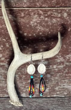 Cute, lightweight double loop earrings made from all natural deer antler! Antler Earrings Handmade, Deer Horn Jewelry, Maximalist Jewelry, Antler Earrings, Black Deer, Antler Jewelry, Deer Horn, Horn Jewelry, Loop Earrings