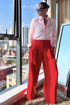 Red Pants Fashion, Monochromatic Fashion, 2piece Outfits, Parisian Chic Style