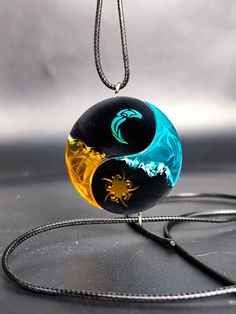 Yin Yang couple necklace, epoxy resin sun and moon pendant, mountain necklace, couple jewelery, sun and moon yin Yang jewelery Made from full resin Ying Yang Resin Art, Christmas Gifts For Nerdy Husband, Gifts For Your Sister Christmas, Artsy Black Jewelry For Gifts, Black Necklace With Sun And Moon Design As Gift, Black Round Jewelry For Crafting, Creative Handmade Jewelry As A Gift, Handmade Black Jewelry For Gift Making, Epoxy Pendants