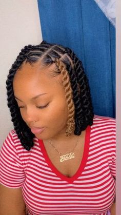 Invisible Locs Twist Bob, Invisible Loc Bob Twist, Weaving Styles For Natural Hair, Bob Locs Hairstyles, Invisible Locs Hair, All Back Weaving With Natural Hair, Locs Bob Hairstyle, Invisible Locks Hairstyle, Loc Bob Styles Dreads