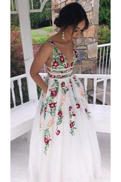 White Prom Dress Long, Diy Prom, White Prom, Prom Dresses Long Lace, Boda Mexicana, Prom Dresses With Pockets, Prom Dresses Two Piece, White Prom Dress, Lace Prom Dress