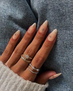 Cute Almond Nails, Almond Nails Designs, Pearl Nails, Sparkle Nails, Star Nails, Neutral Nails, Silver Nails, Prom Nails, Nails 2024