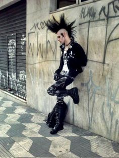 Only difference would be shooting from a lower angle for more drama on the full body looks. punky goth Punk Guys, Punk Mohawk, Goth Boys, Punk Boy, Goth Guys, Scene Girl, Goth Subculture, Mohawks