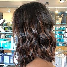 Lob Haircuts, Rambut Brunette, Brunette Hair With Highlights, Dark Hair With Highlights, Brunette Balayage Hair, Lob Haircut, Brown Hair Balayage, Balayage Brunette, Brown Blonde Hair