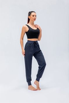 96% polyester. 4% spandex Supports all kinds of mobility Adjustable side drawstring 4-way stretch. breathable and sweat-wicking. Squat-proof Zippered pockets on both sides. hidden zippered pockets. increase your storage Soft. comfortable. skin friendly Perfect for both sports activities and daily life