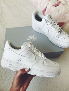 white NIKE AIR Force 1 Air Max One, White Nike Air Force 1, White Nike Air Force, White Nike Air, Nike Shoes Air Force, White Nike Shoes, Tenis Nike, Shoe Inspo, White Nike