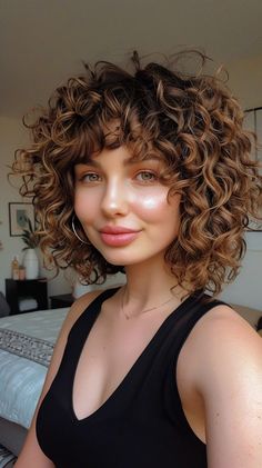 Bob Haircuts Brunette, Haircuts Brunette, Round Face Curly Hair, Hair Shaping, 2024 Haircut, Girl Hair Styles, Hair Styles Long Hair, Shoulder Length Curly Hair