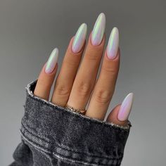 Almond Nails Design Ideas, Nail Colora, Glossy Gel Nails, Nail Designs For The Summer, Simple Summer Nail Ideas, Almond Nail Design Ideas, Nail Shapes And Lengths, Elegant Almond Nails, White Chrome Nails