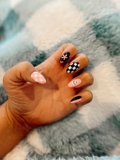 Pink and black nails ; nail inspo ; checker Checkered Nail Designs Square, Neon And Checkered Nails, How To Paint Checkered Nails, Race Nails Designs Checkered Flag, Pastel Checkered Nails, Checkered Christmas Nails, Chequered Nails, Punk Nails Short, Checkered Nail Ideas