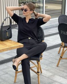 Classic Work Outfits Women Summer, Classic Style Outfits Summer, Polo Button Down Outfit Women, Parisian Chic Style Classy, Classic Style Women Summer, Rich Outfits Classy Summer, Black Business Woman Aesthetic, Netherlands Outfits, Money Outfit