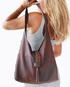 Vegan Purses, Leather Hobo Handbags, Tan Handbags, Handbag Outfit, Bag Diy, Fringe Bags, Leather Hobo Bag, Hobo Handbags, Leather Hobo