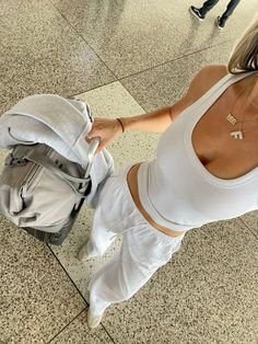 Airport Summer Outfit, Airport Outfit Aesthetic, Foto Tips, Airport Style, Airport Outfit, Cute Fits, Looks Vintage