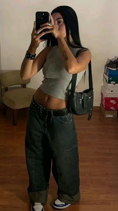 Tomboy Outfit Ideas, Tomboy Stil, Pakaian Hipster, Emo Streetwear, Tomboy Outfit, Baggy Outfit Ideas, Oufits Casual, Holly Hunt, Outfit Inspo Casual