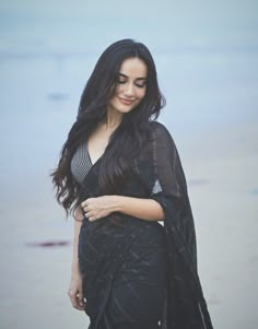 #saree Bollywood Style Black Saree For Festive Occasions, Black Bollywood Designer Saree, Bollywood Black Saree For Puja, Bollywood Actress In Black Saree, Komal Pandey Black Saree, Shraddha Kapoor Cute, Black Saree, Shraddha Kapoor