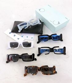 Glass Outfit, Outfit Homme, Luxury Glasses, Photographic Film, Nike Shoes Air Force, Black Glasses, Fashion Eye Glasses