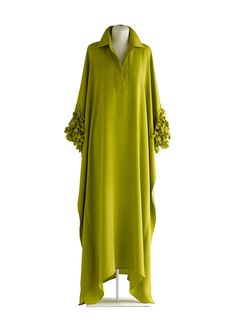 Green Oversized Long Sleeve Kaftan, Oversized Long Sleeve Green Kaftan, Linen Style Fashion, Kaftan Designs, Shirt Dress Outfit, Blouse Casual Fashion, Abaya Designs, Muslimah Fashion Outfits, Arab Fashion