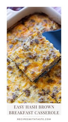 Person serving a piece of hash brown casserole. Breakfast To Feed A Crowd, Air Fryer French Toast Sticks, Easy Hashbrowns, Air Fryer French Toast, Recipes With Bread, Cereal Pancakes, Hash Brown Breakfast Casserole