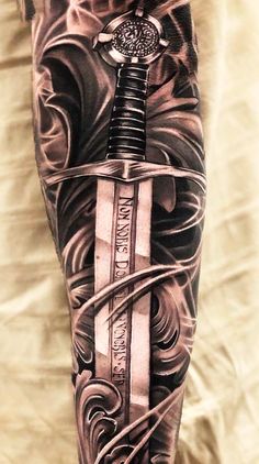 Tato Nama, Armor Of God Tattoo, Armour Tattoo, Stammestattoo Designs, Viking Warrior Tattoos, Shield Tattoo, Soldier Tattoo