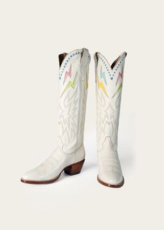 Bone/Rainbow Lightning Boot Limited Edition – CITY Boots Rainbow Lightning, City Boots, Cute Cowgirl Boots, Cowboy Boots For Women, Lane Boots, Georgia Boots, Preppy Shoes, Rodeo Outfits, Boots Cowboy