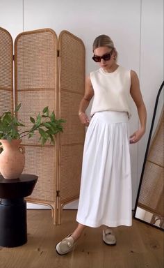 White Poplin Skirt Outfit, Line Skirt Outfit, Parisian Summer Outfits, A Line Skirt Outfits, White Eyelet Skirt, Skirt Outfit Summer, Parisian Summer, White Long Skirt, Midi Skirt Outfit