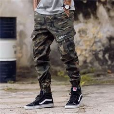 Бестселлеры – Стивен Military Cargo Pants, Tactical Wear, Camouflage Cargo Pants, Army Pants, Mens Fashion Edgy, Streetwear Mode, Camouflage Pants, Camo Fashion, Camo Cargo Pants