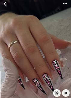 Rocker Nails Punk, Rocker Nails, Holloween Nails, Stunning Nail Designs, Wow Nails, Gothic Nails, Claw Nails, Studded Nails, Stiletto Nails Designs