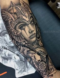 Freya Tattoo, Stammestattoo Designs, Arm Tattoos Drawing, Female Warrior Tattoo, Valkyrie Tattoo, Viking Tattoo Sleeve