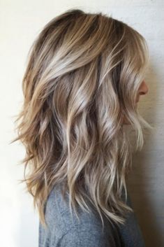 30 Layered Haircuts for Medium Length Hair: Top Trends to Try This Season - Bangz Hair Design Colors For 2024, Medium Length Layers, Medium Length Hair With Layers, Haircuts For Medium Hair, Medium Length Hair, Mid Length Hair, Medium Hair Cuts