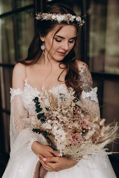 Step into a realm of floral enchantment with our Dried Flower Crowns - where every bloom tells a story of elegance and whimsy! 🌸✨ Crown yourself with the beauty of dried flowers, perfect for adding a touch of boho charm to your look. Elevate your bridal ensemble with our Wedding Crowns, ensuring you shine on your special day. Dive into the magic of our Floral Crowns and Flower Headbands, perfect for adding a dash of romance to any occasion. Spruce up your space with our Dried Flower Wreaths, adding a touch of everlasting beauty to your home decor. Our Artificial Flowers capture the essence of nature's charm, ensuring your blooms last forever. The bouquet L is on the photo and flower crown consists of Stabilized rose, stabilized ruscus, stabilized eucalyptus, stabilized gypsophila, stabili Boho Bridal Headpiece, Dried Flower Crown, Wedding Fairy, Flower Headband Wedding, Boho Flower Crown, Floral Hair Pieces, Fairy Crown, Dried Flower Wreaths, Bridal Flower Crown