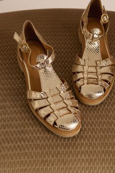 Théoline sandals gold reptile effect leather comfortable rubber strap - Balzac Paris Balzac Paris, Cognac Sandals, Feminine Shoes, Leopard Sneakers, Sandals Gold, Walk This Way, Gold Shoes, Gold Sandals, Love Clothing