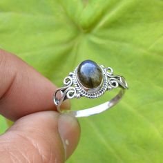 Labradorite Ring, 925 Sterling Silver Ring, Gemstone Ring, Boho Handmade Ring, Labradorite Jewelry, Dainty Ring, Wedding Gift For Her Rings Blue, Fire Ring, Lapis Ring, Chalcedony Ring, Zierlicher Ring, Labradorite Jewelry, Labradorite Ring, Blue Fire