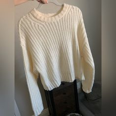 Never Worn, Perfect Condition. Soft And Cozy Cream/White Knit Sweater. White Knit Sweater, American Eagle Sweater, Cute Sweaters, Creamy White, Cream White, Colorful Sweaters, Knit Sweater, American Eagle Outfitters, Knitted Sweaters