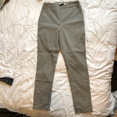 They Have Pockets! Chic Stretch Plaid Bottoms, Fall Gingham Trousers, Chic Gingham Bottoms For Fall, Chic Houndstooth High-waisted Pants, Trendy Gingham Bottoms, Trendy Fitted Gingham Bottoms, Trendy Gingham Fitted Bottoms, Fitted Trendy Gingham Bottoms, Chic Gingham Pants For Fall