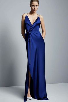 Mugler Pre-Fall 2017 Luna Bijl, Madeleine Vionnet, Style Bleu, Trendy Dress, Dress Pin, Fall 2023, Large Fashion, Beautiful Gowns