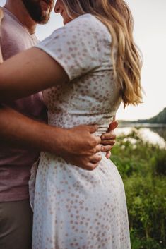 a man and woman embracing each other with the title fall engagement inspiration for southern brides