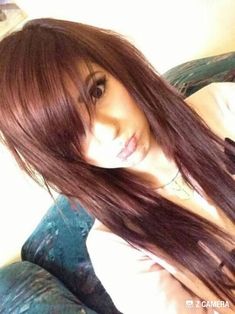 Side Hairline Hairstyles, Fringe Layers Medium Hair, Emo Haircuts Long Choppy Layers, Hairstyles To Look Older, Scene Haircuts Long, 2000s Brown Hair, Emo Brown Hair, Emo Side Part