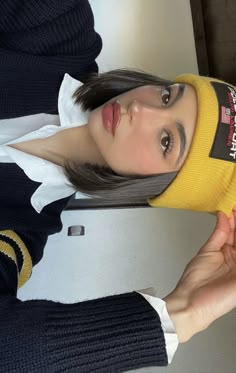 Foto Baby, Bob Haircut, 인물 사진, Insta Photo Ideas, Selfie Poses, Girl Face, Pretty Face, Aesthetic Girl, Photo Poses