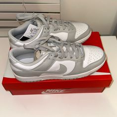 Men’s Grey Fog Dunks. Size 9. Brand New. Still In Original Boxing!! Low Dunks, Dunks Low, Snap Streak Ideas Easy, Fashion Shoes Heels, All Nike Shoes, Nike Sneakers Women, Mens Nike Shoes, Swag Shoes, Nike Dunk Low