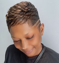 Low Cut Hairstyles For Black Women, Tapper Cut, Diy Haircuts, Short Platinum Blonde Hair, Natural Hair Haircuts, Shaved Hairstyles, 2024 Hairstyles, Black Hair Cuts, Black Women Short Hairstyles