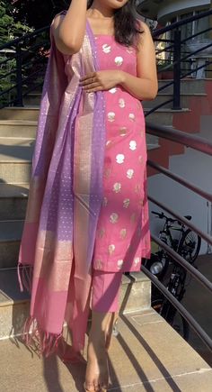 Pink Chudithar, Wedding Kurta Women, Pistachio Color Outfit, Saree Churidar Designs, Chudidhar Hand Designs, Kurta Sets For Women Party Wear, Simple Kurti Designs Classy, Traditional Kurti Designs, Simple Ethnic Outfits