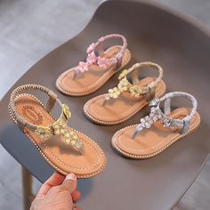 Bling Flip Flops, Beach Walking, Sequin Flower, Africa Dress, Flip Flops Style, Flower Sandals, School Birthday, Glitter Sandals, Beach Flip Flops