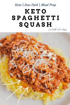 Keto Spaghetti Squash on white plates on a white surface Keto Spaghetti Squash Recipes, Keto Spaghetti Squash, Keto Spaghetti, Keto Pasta, Recipes With Ground Beef, Low Carb Low Fat Recipes, Low Carb Meal Prep, Boiled Egg Diet Plan, Squash Recipe