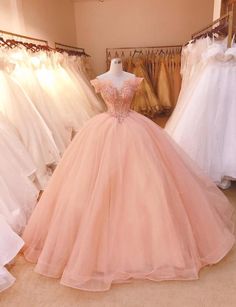 Pink Tulle Prom Dress, Prom Dress Off The Shoulder, Off The Shoulder Wedding Dress, Quinceñera Dresses, Shoulder Wedding Dress, Quinceanera Dresses Pink, Pink Ball Gown, Elegant Ball Gowns, Pretty Quinceanera Dresses