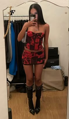 Red Club Outfit, Stylish Party Outfits, Acadamia Aesthetic, Red Rave Outfit, Opiumcore Outfits, Copenhagen Style Fall, Fall Aesthetic Fashion, Outfits Stockholm, Winter Study